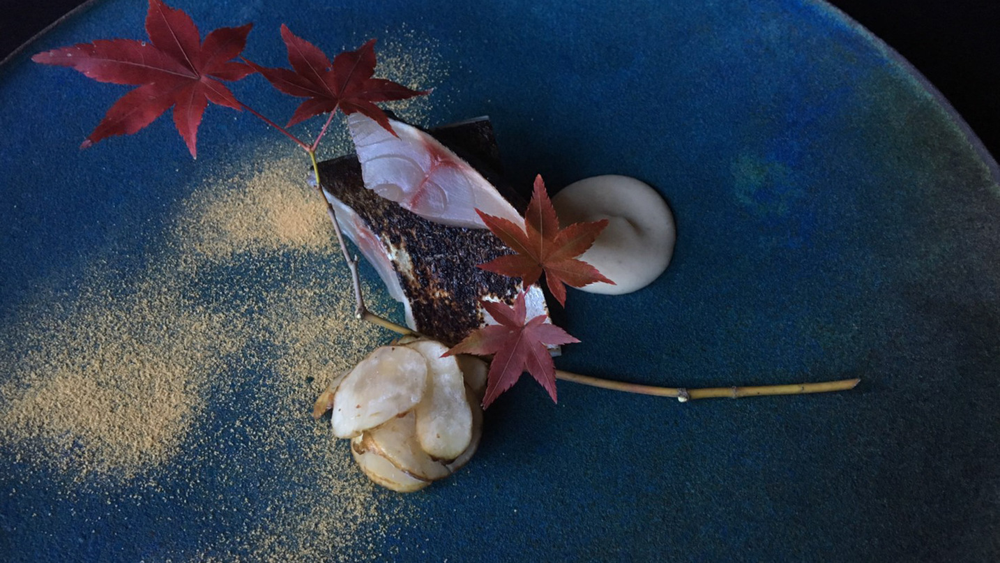 *夕食＿鯖のタタキ-菊芋のソース-味噌のパウダーで