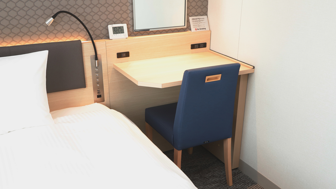 【セミダブルA】ビジネス向きのデスク