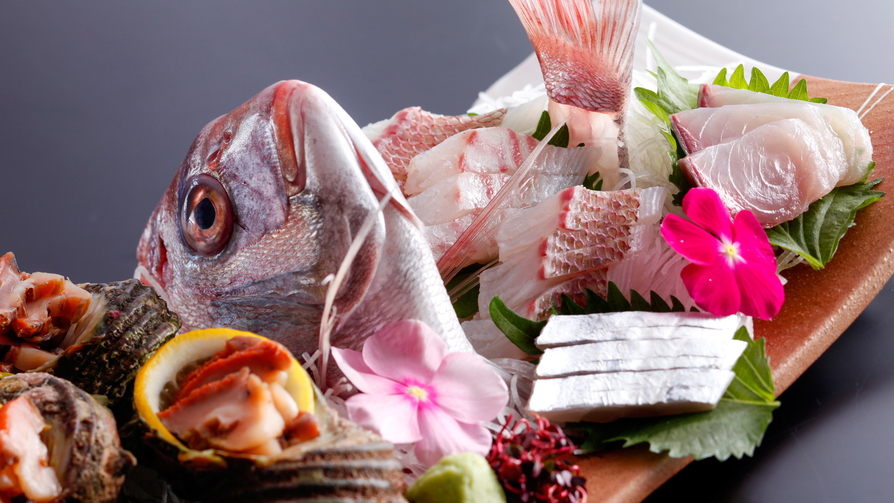 【真鯛】春の桜鯛、秋の紅葉鯛など、淡路島を代表する食材（イメージ）