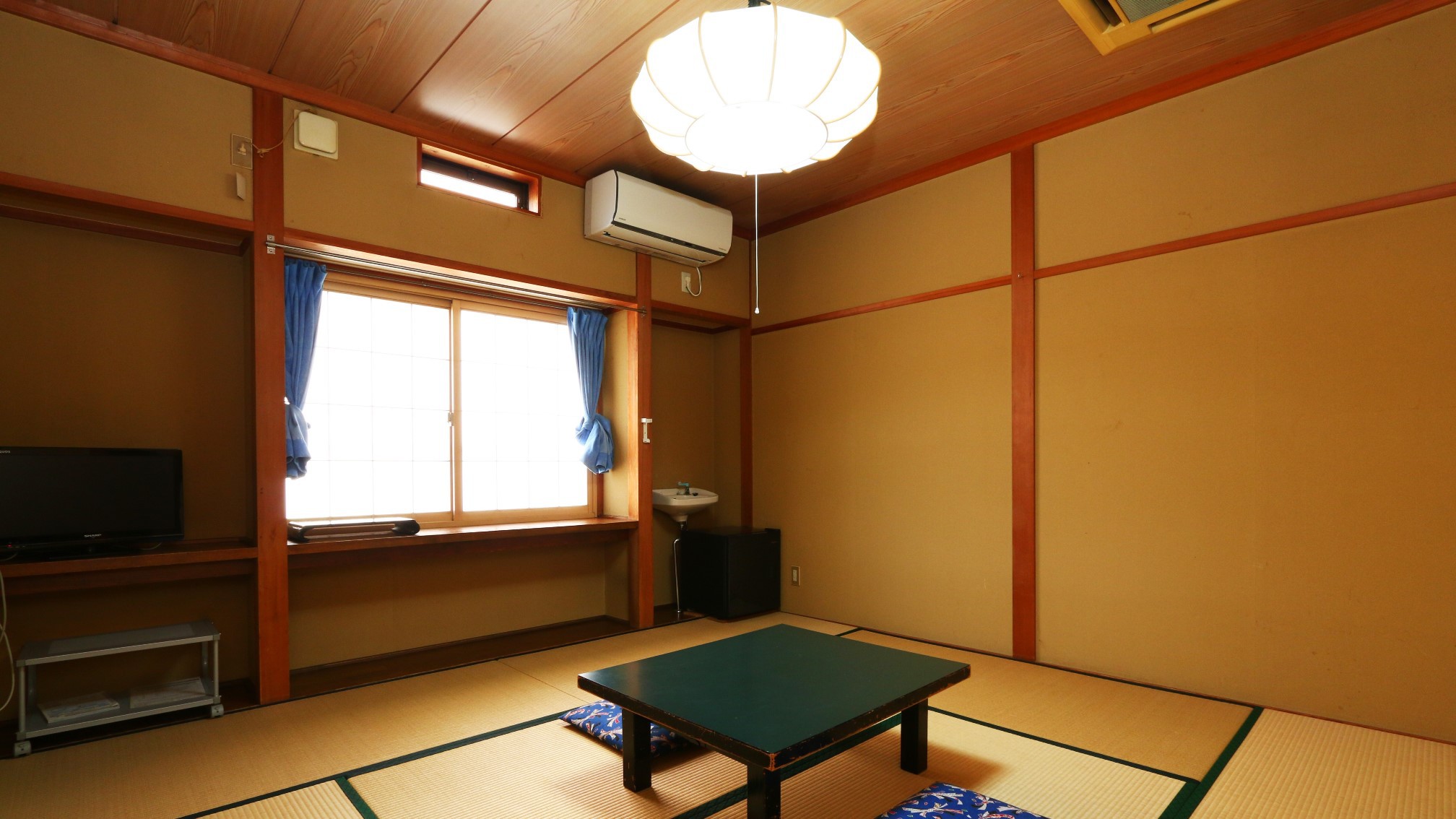 【寛ぎ部屋】和室8畳。人数により当館で割り振り致します。