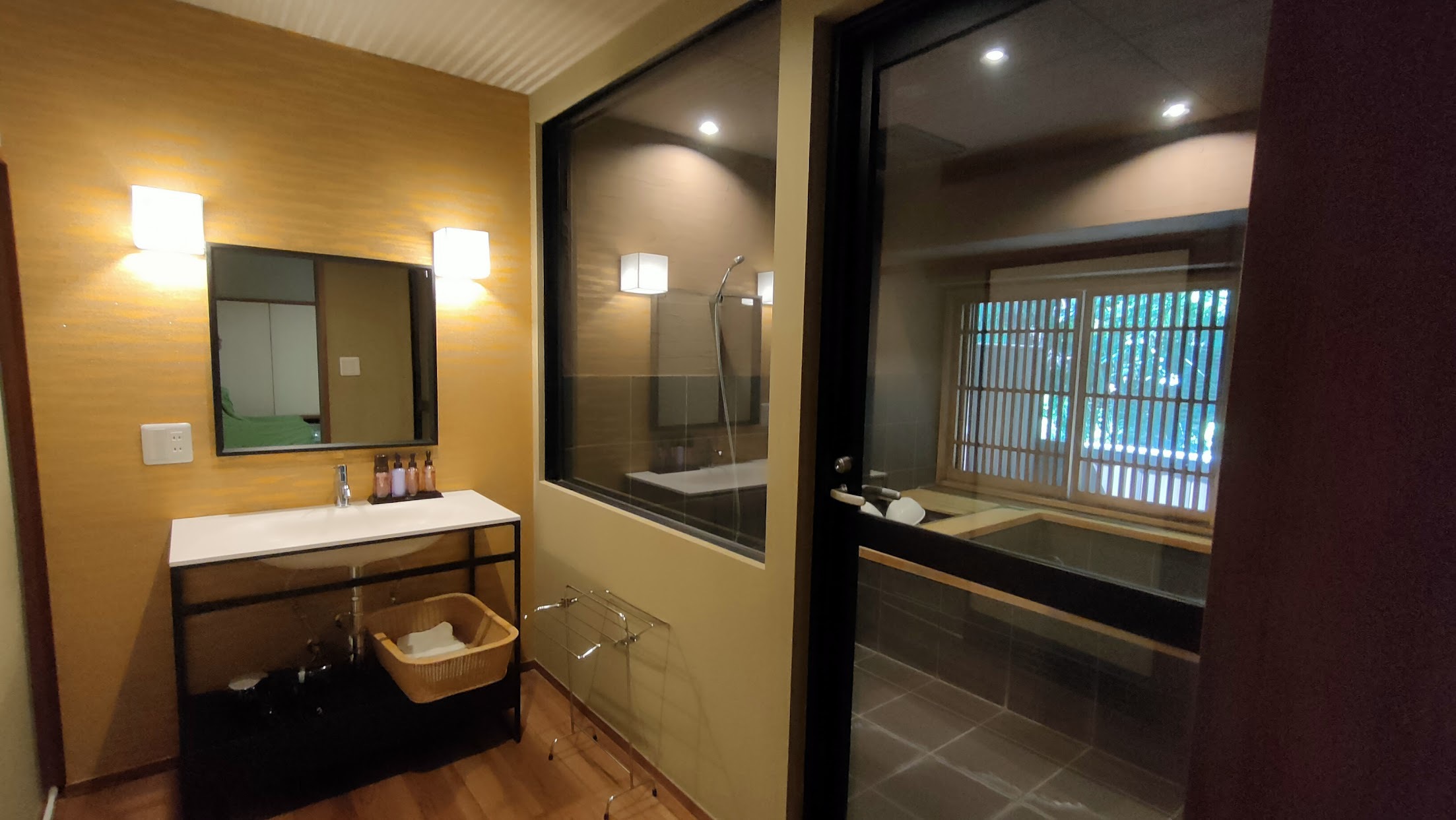 客室一例｜温泉内風呂付き特別室