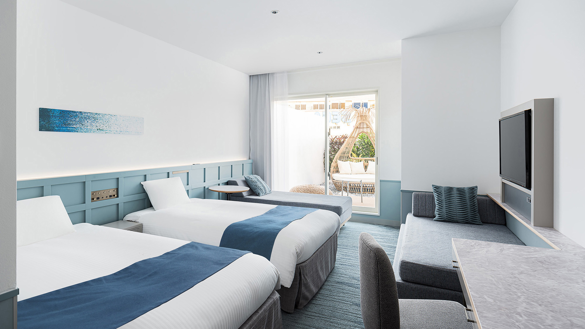 メイン棟スーペリアガーデンルーム広さ30㎡のお部屋にゆったりとしたガーデンバルコニーがございます