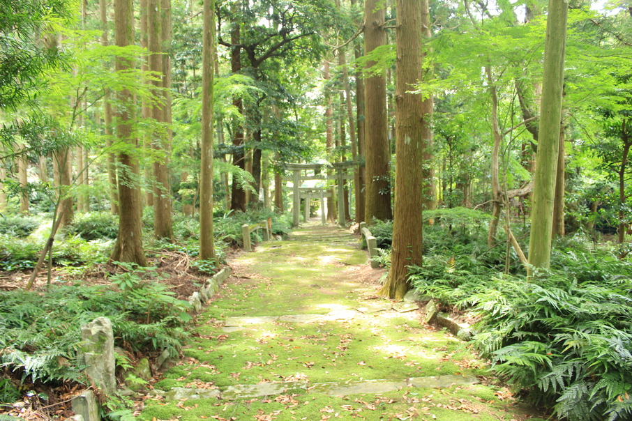 銀山上神社近くに位置する歴史ある神社です