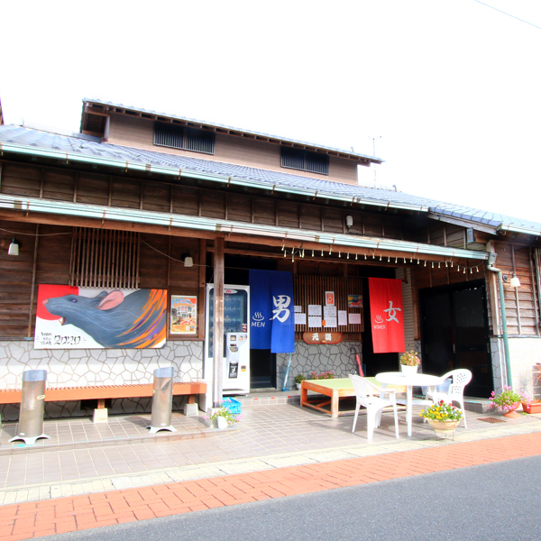 風情漂う元湯の出入り口