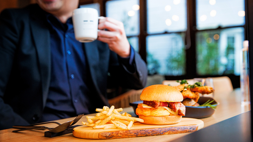 Deli「ホセ・ルイス」自慢のタパス、コーヒーなど手軽に食べられるアイテムが充実。