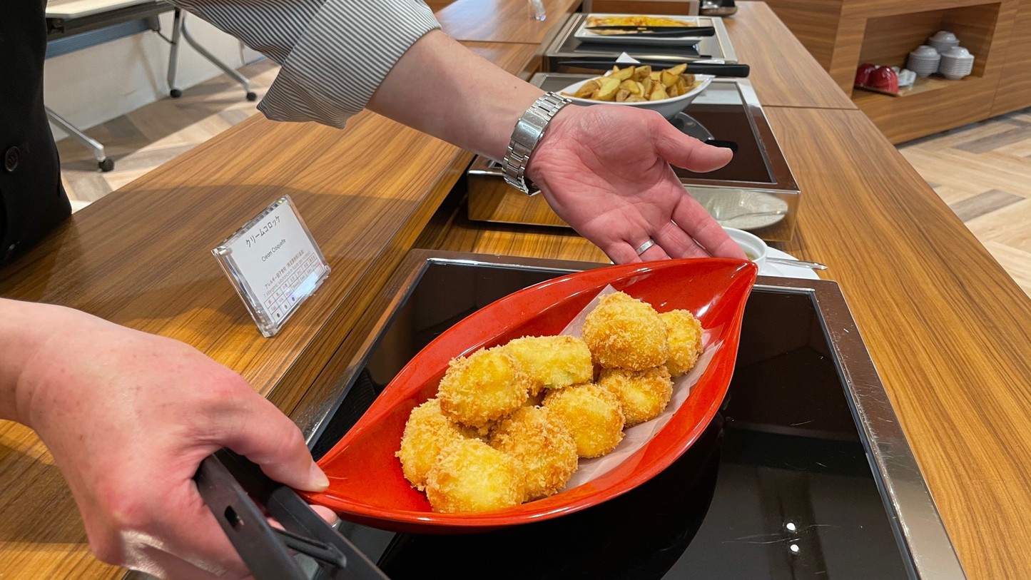 レストランランチバイキング料理例