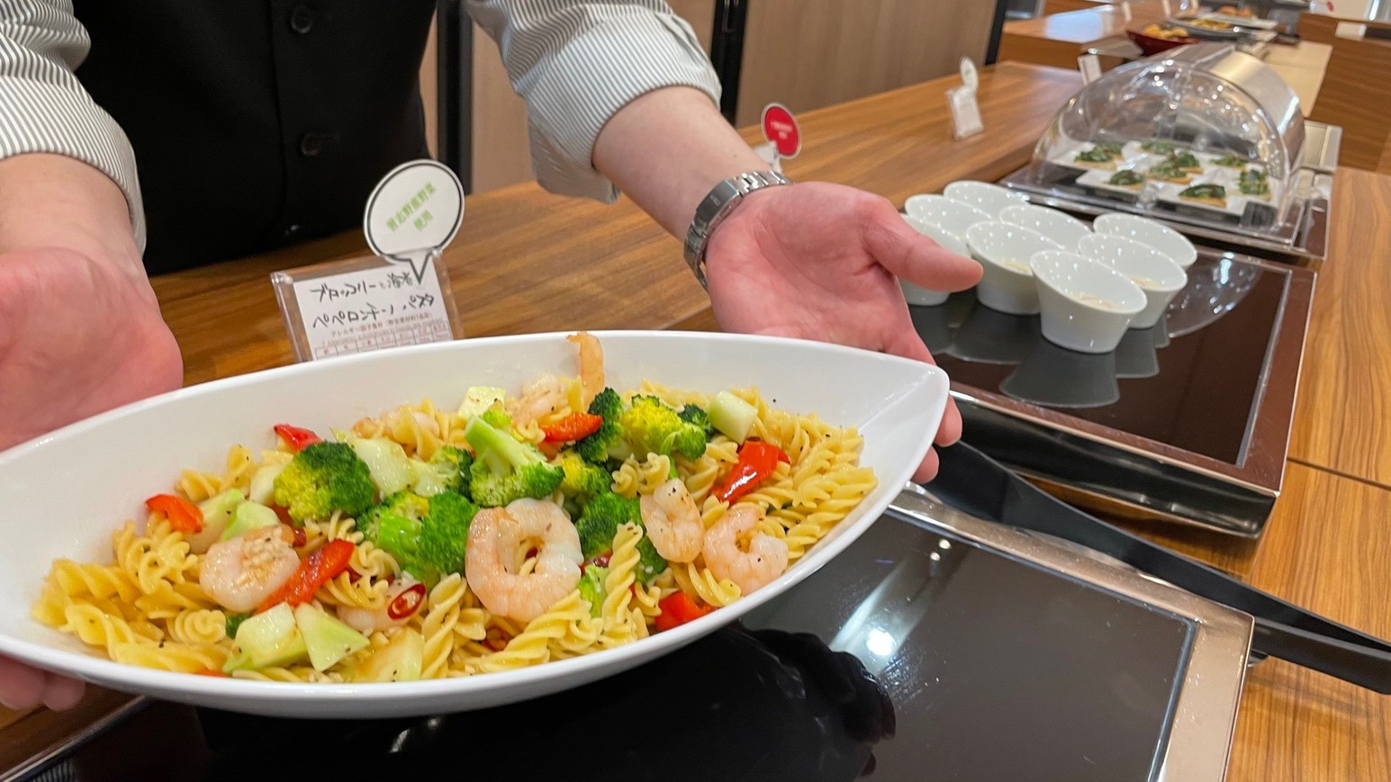 レストランランチバイキング料理例