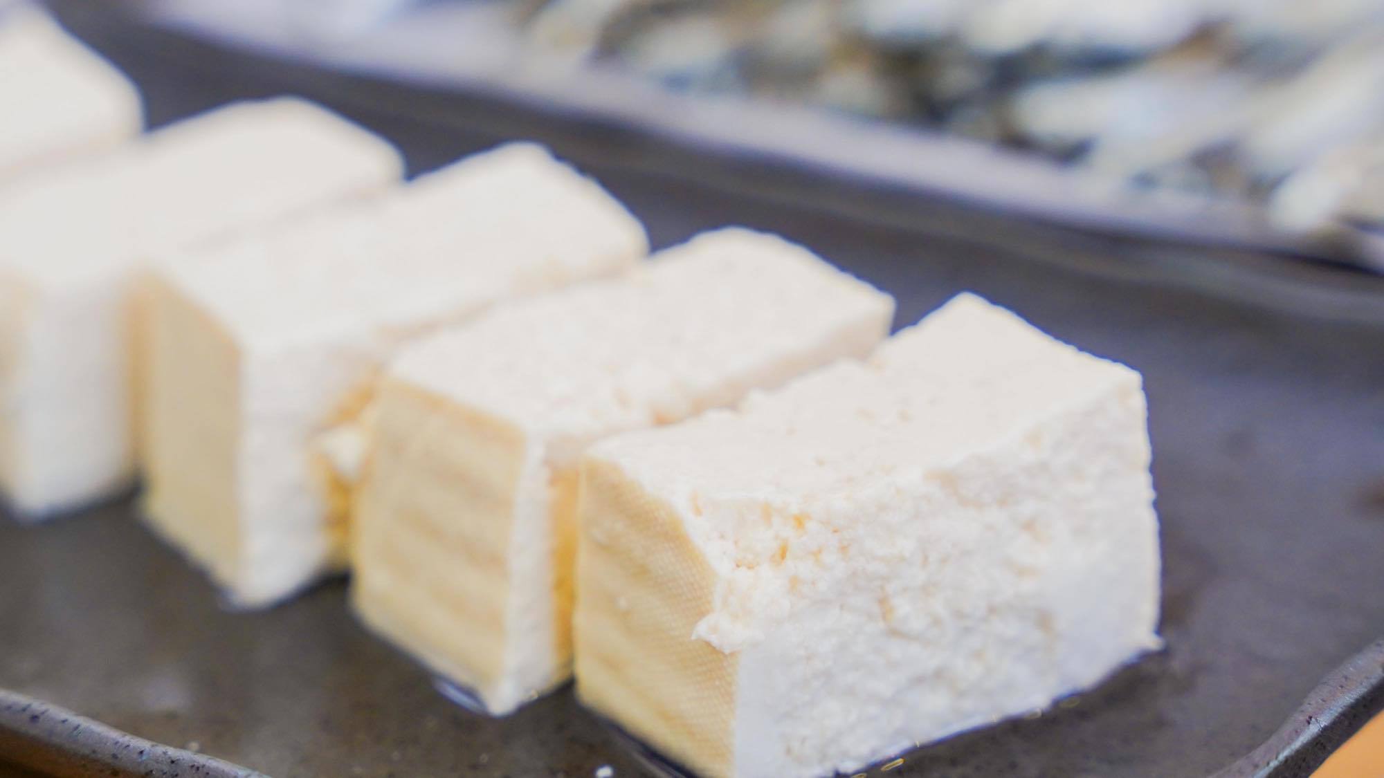 甑島にある山下商店で毎朝作られる『木綿豆腐』