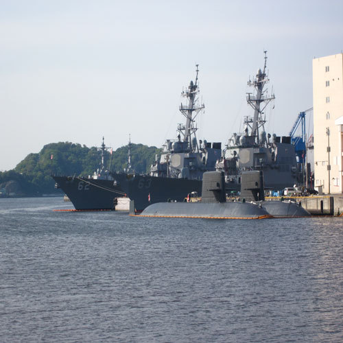 ヴェルニー公園から見る潜水艦