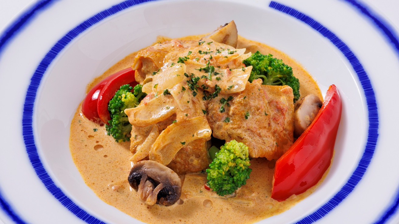 夏メニュー鶏のカレークリーム