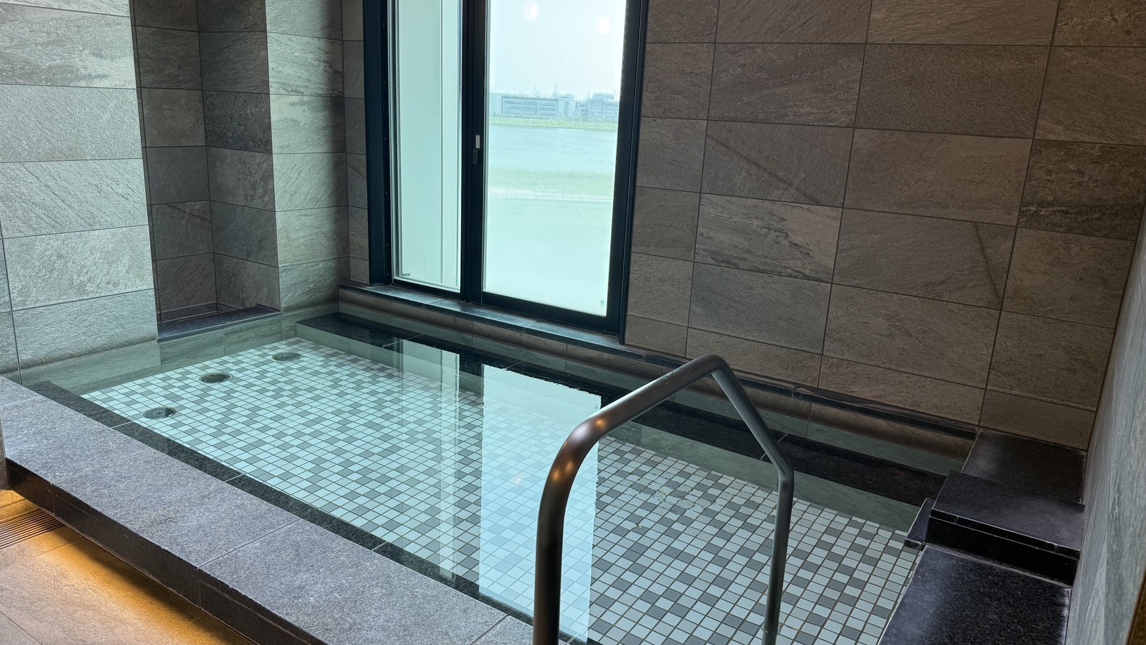 【女性大浴場】外湯（昼）