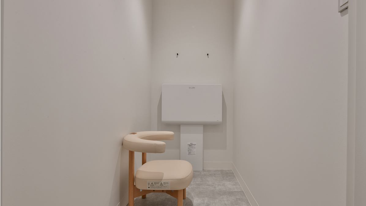 授乳室（1F）ご利用の際にはフロントスタッフへお申し付けください