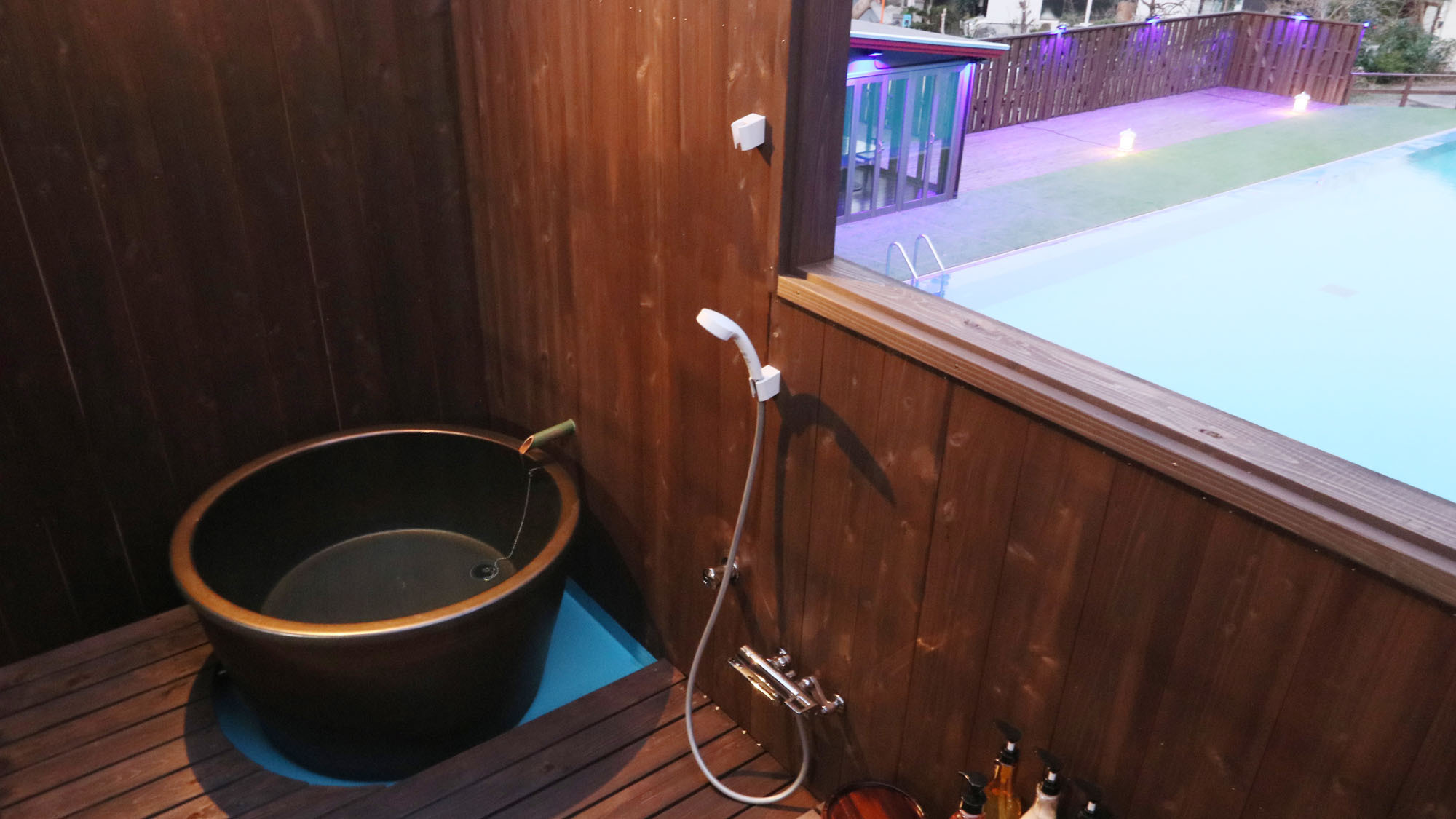 客室露天風呂Six -シス-（No.6)客室の露天風呂も温泉となります