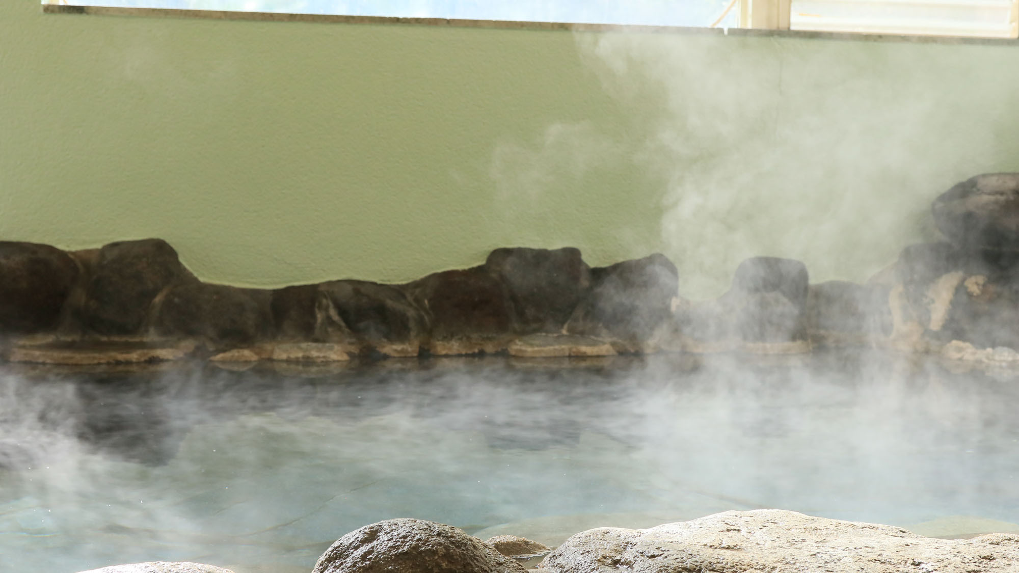浴場 -Bath-源泉100％かけ流しの石風呂