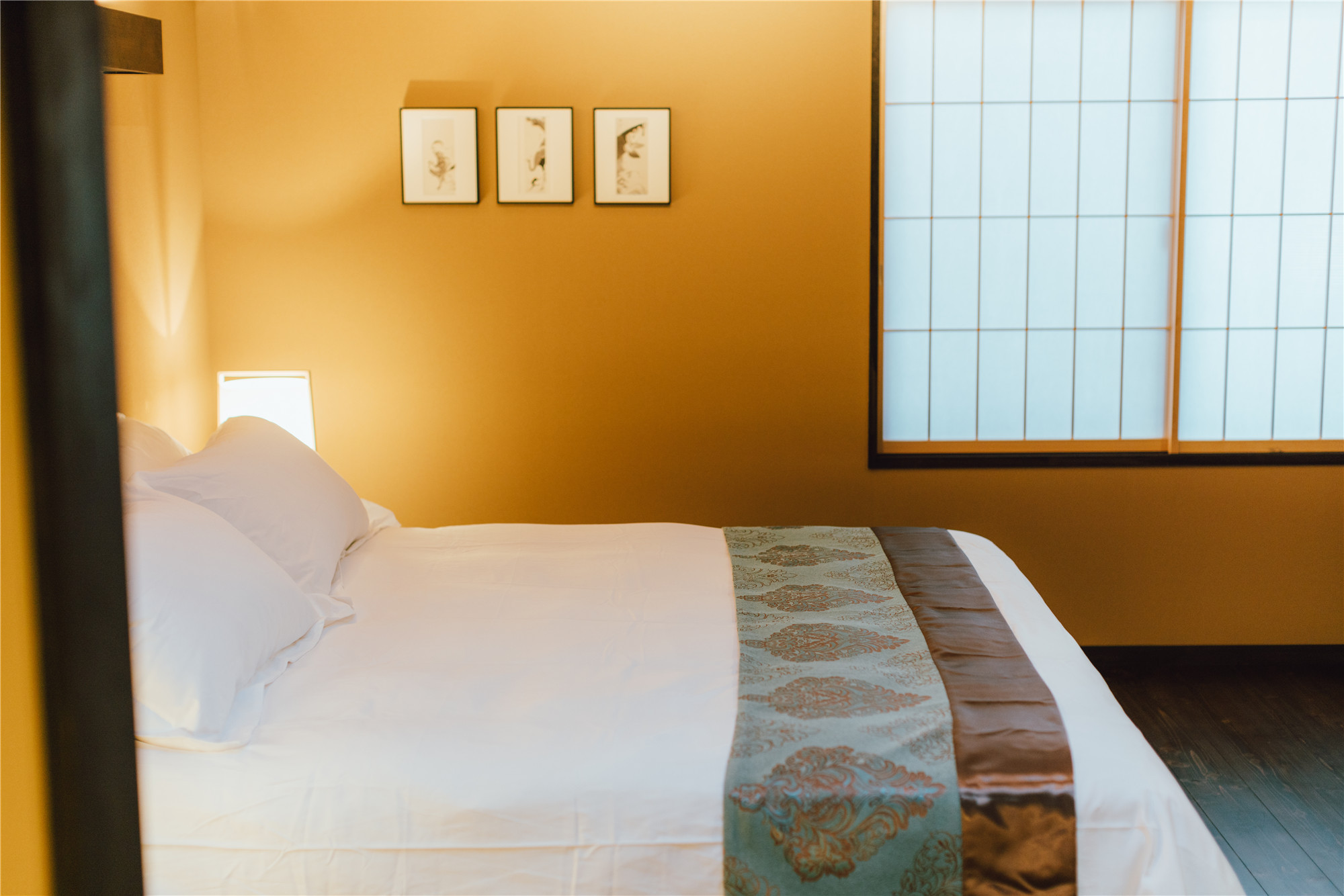 世界の一流ホテルでも採用されているベッドと寝具で旅の疲れを癒し、ゆっくりお休みください