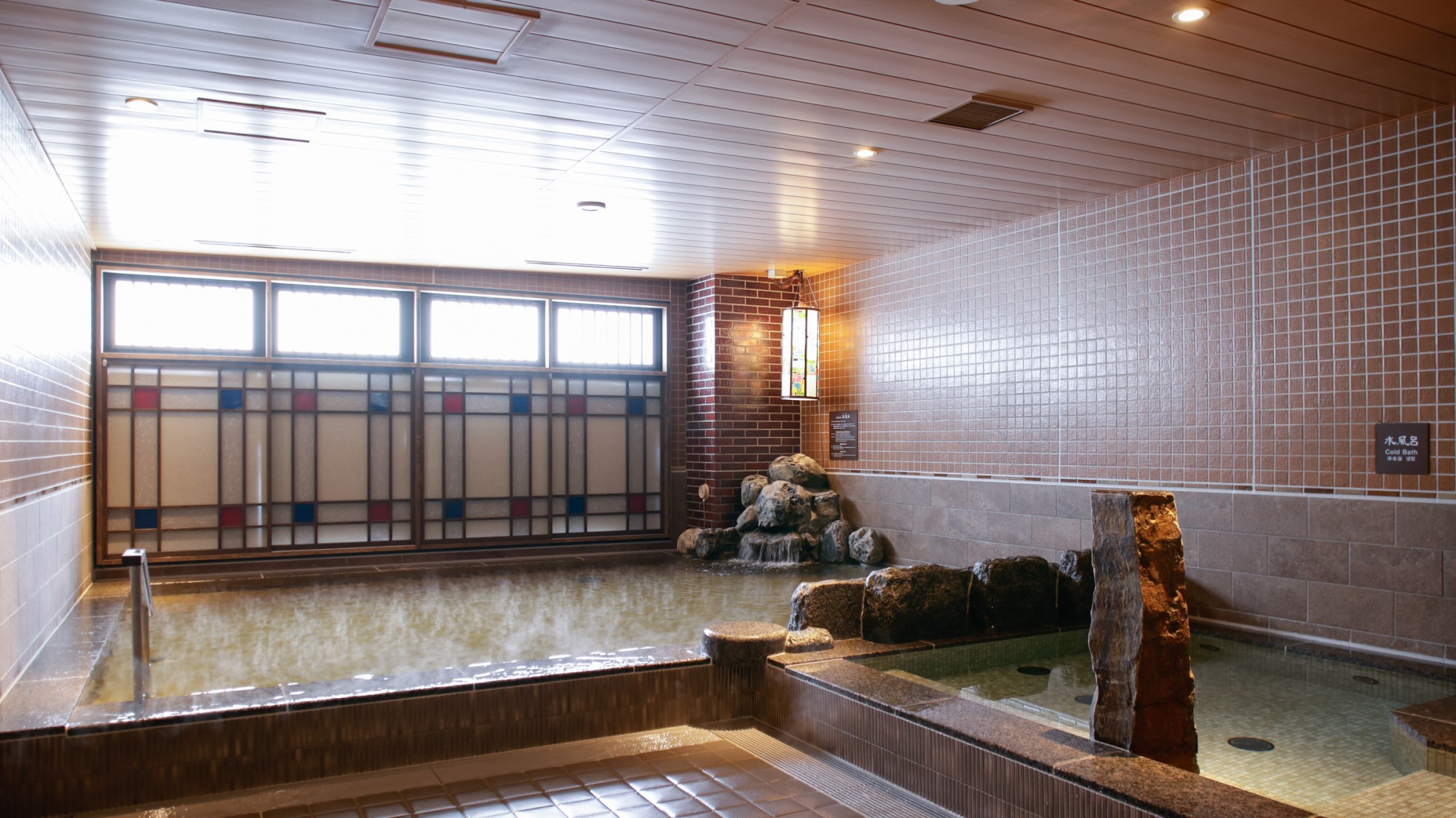 男性大浴場内風呂（約40℃〜41℃）