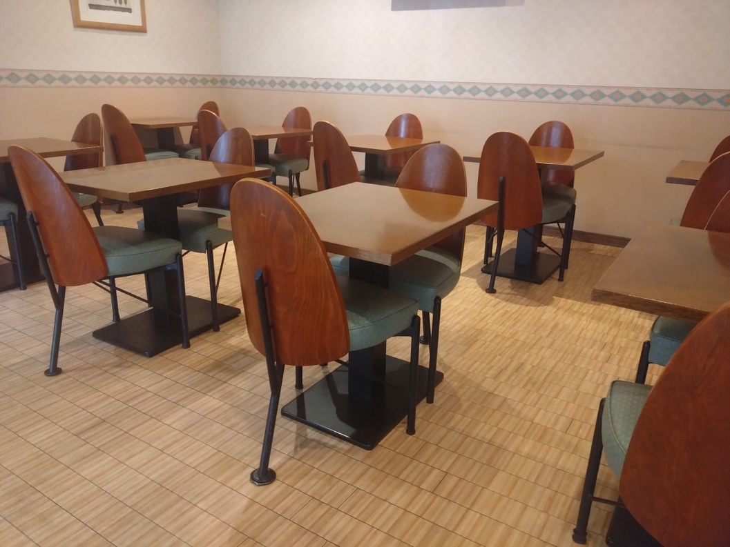朝食会場〜朝6：45〜9：00まで営業〜