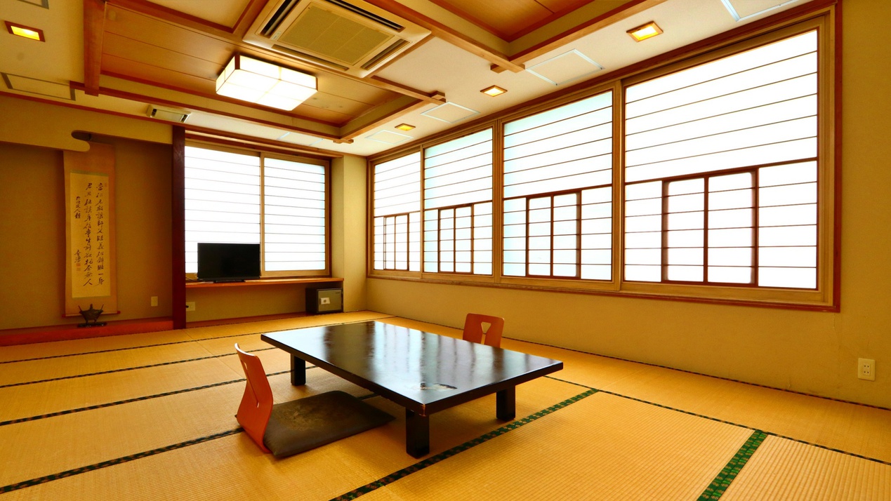 湯本川に面した当館で一番広々とした和室18畳のお部屋です