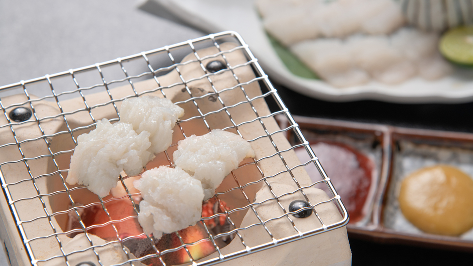 *【焼きハモ】炭火で軽く炙った皮と表面が香ばしさが美味