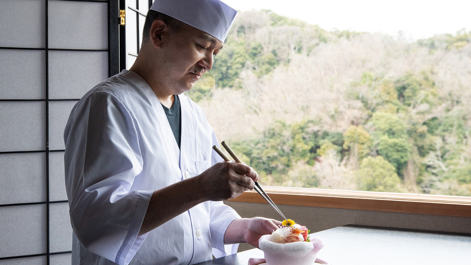 *【料理長】見た目にも拘って盛り付けいたします