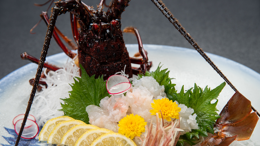 *【夕食（一例）】伊勢海老