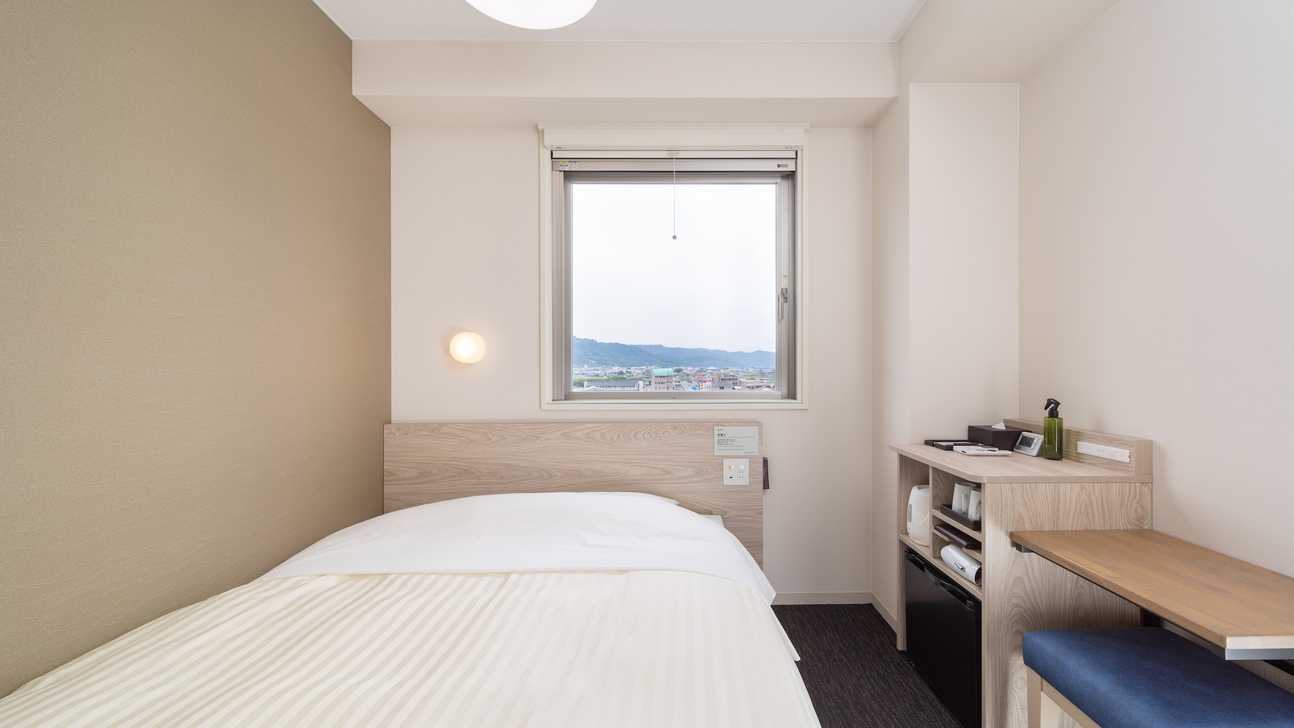 客室でプロジェクターが観れるお部屋です※テレビはございません
