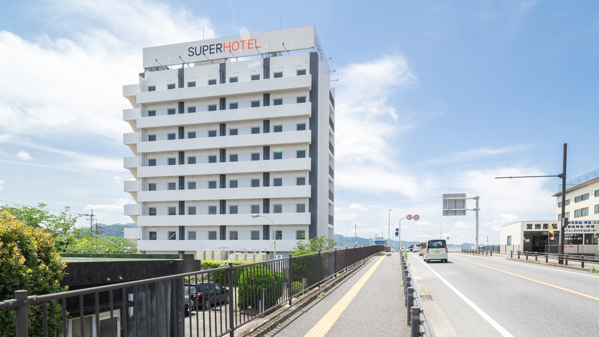 こちらの看板が目印です