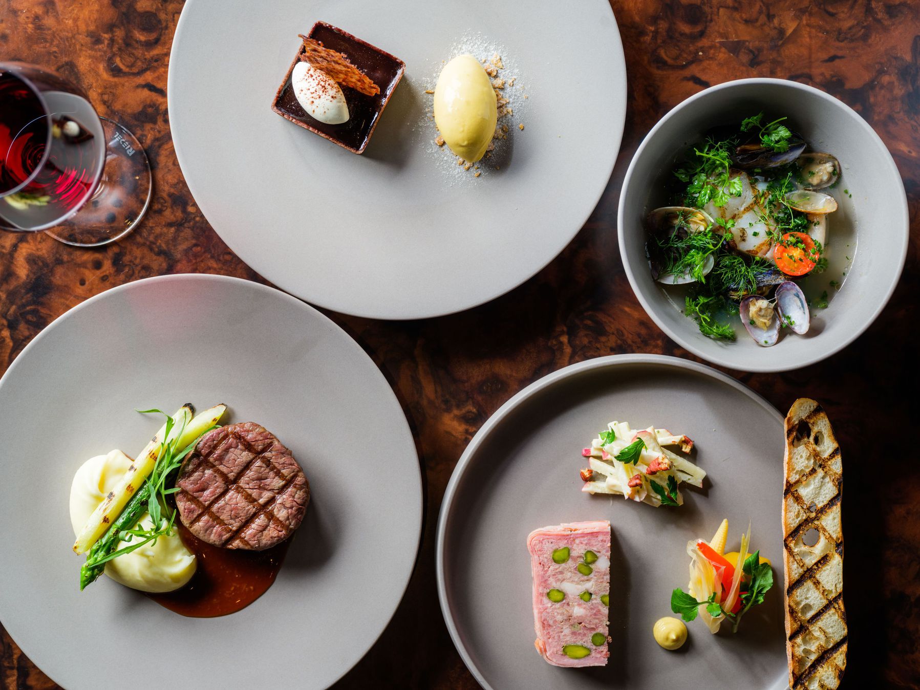 FIVE –; Grill & Loungeディナー