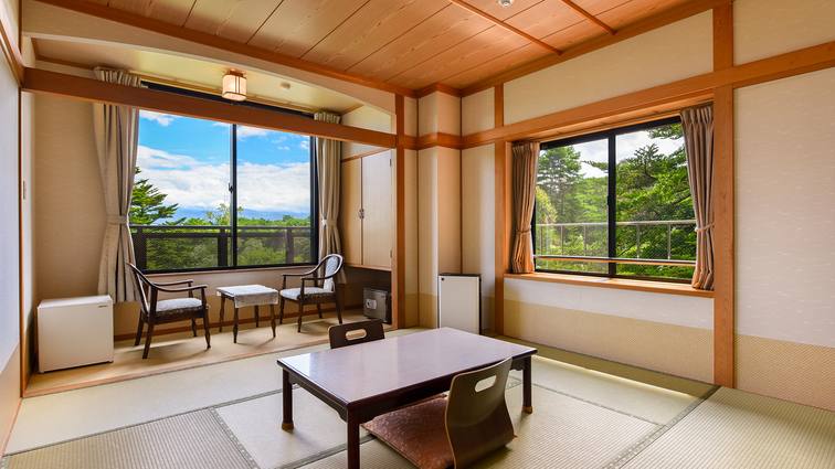 *【LAKE&FORESTview湖畔側/和室8畳】大自然に身をゆだね、ホッと寛ぐ非日常のひととき