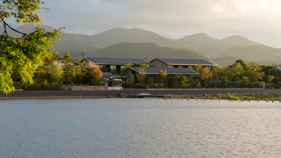 ホテル外観｜朝