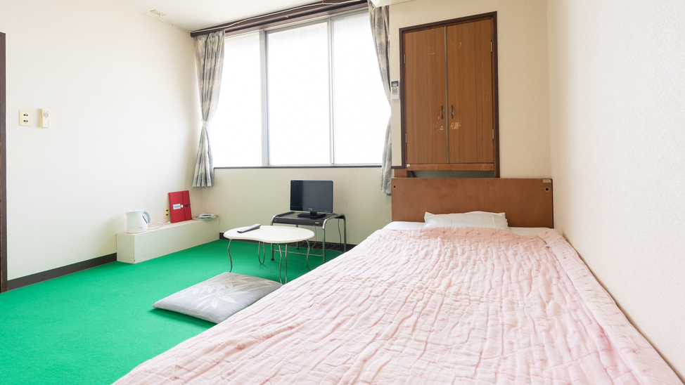 シングルルーム（バス・トイレ共用）