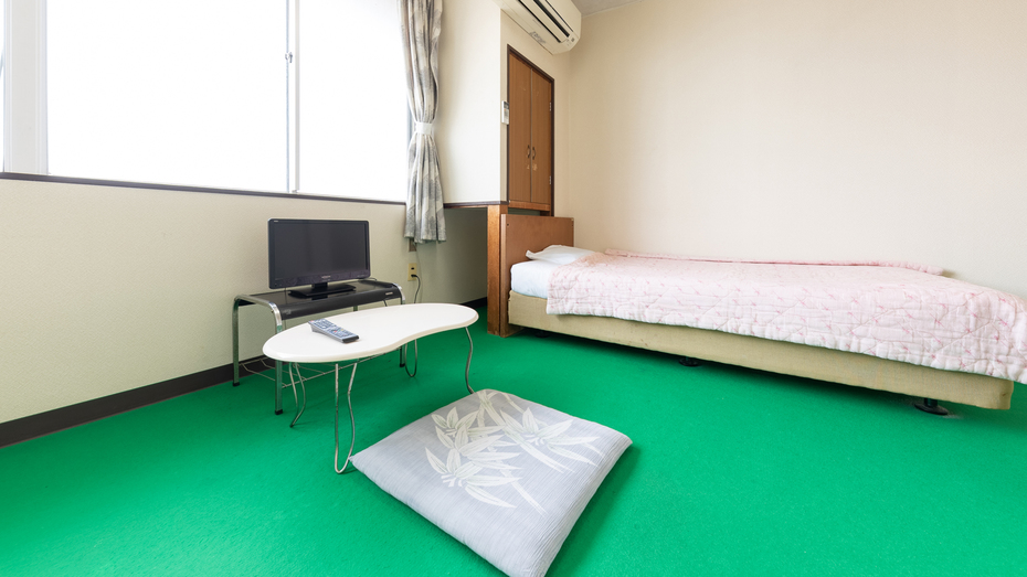 シングルルーム（バス・トイレ共用）