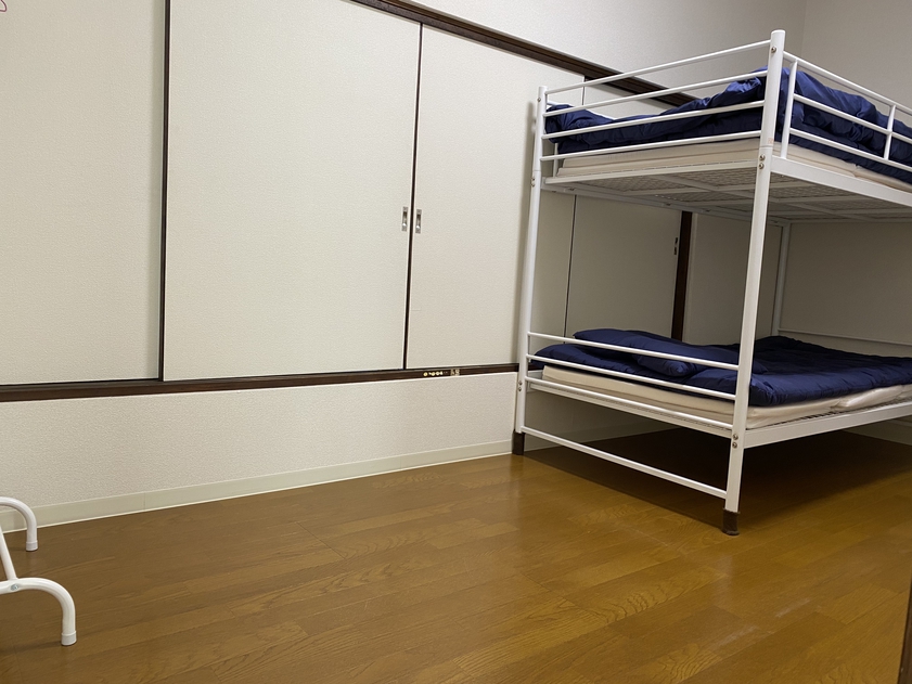 2段ベッド二人部屋（Lサイズ）