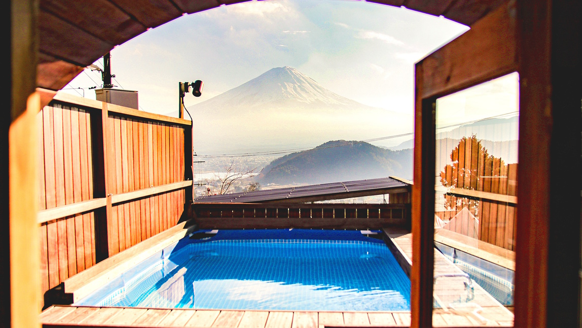 サウナから見える富士山。