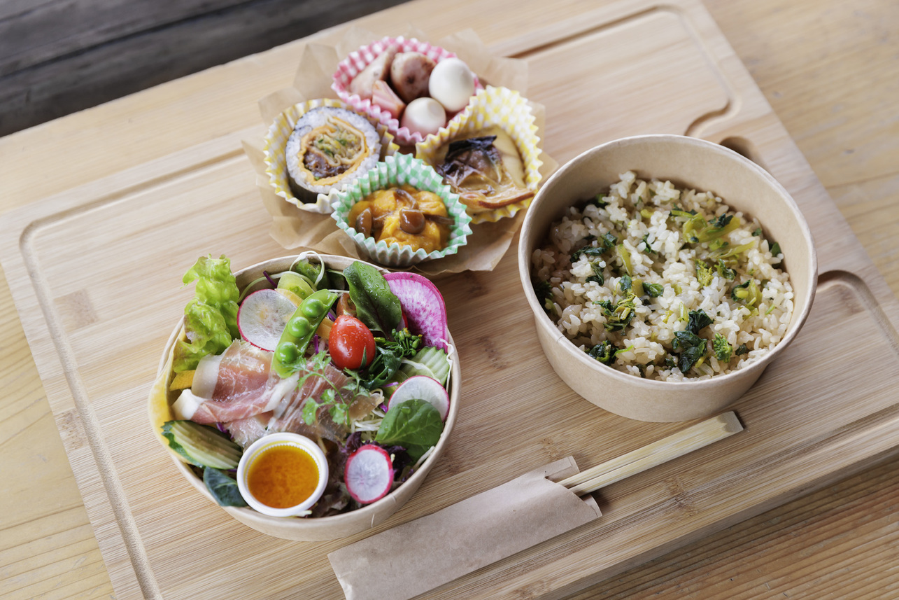 朝食ボックス：地域の美味しいがギュっと詰まった朝食ボックスは要事前予約です。