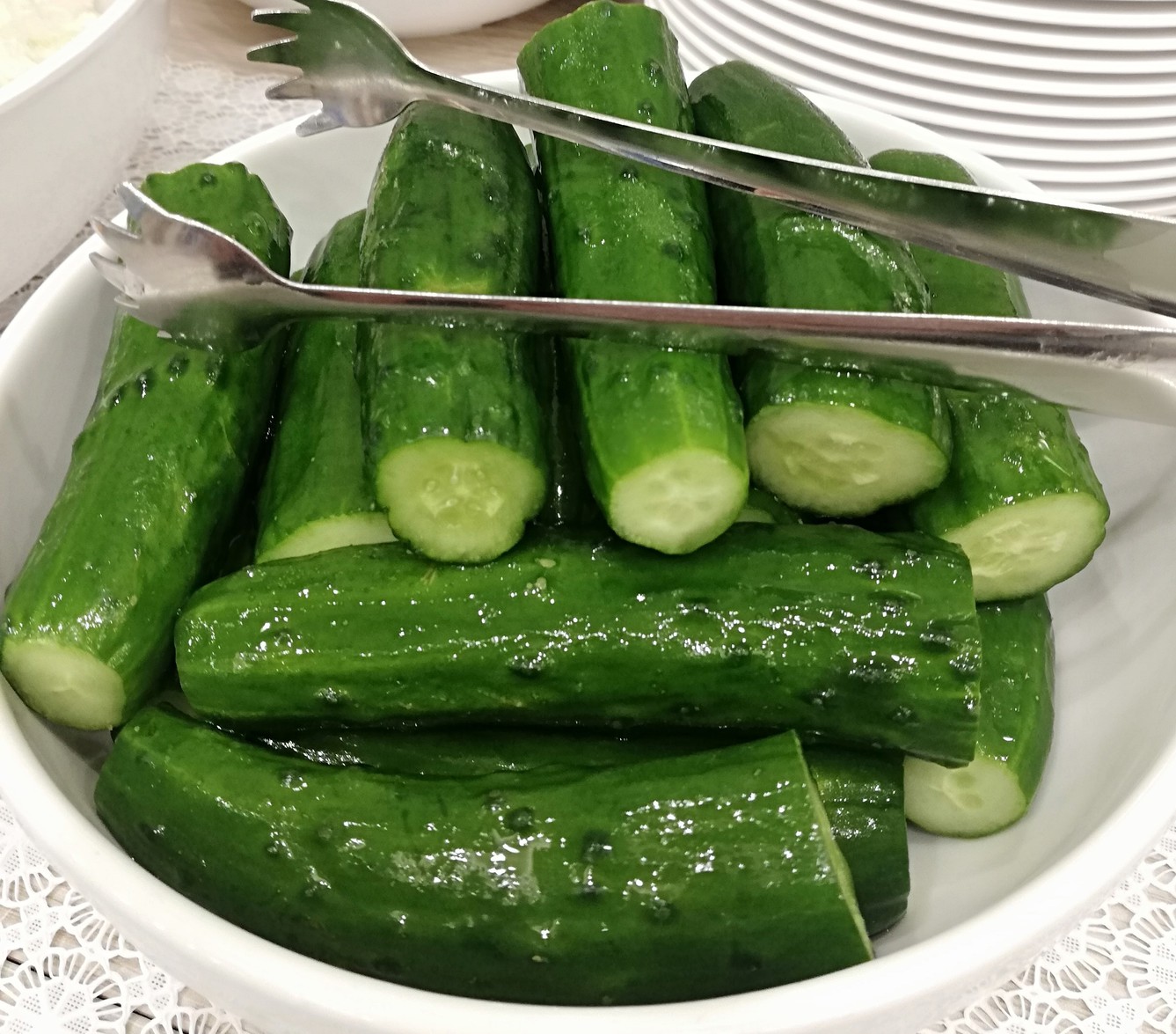 地元名古屋の野菜を使用 冷やしきゅうり