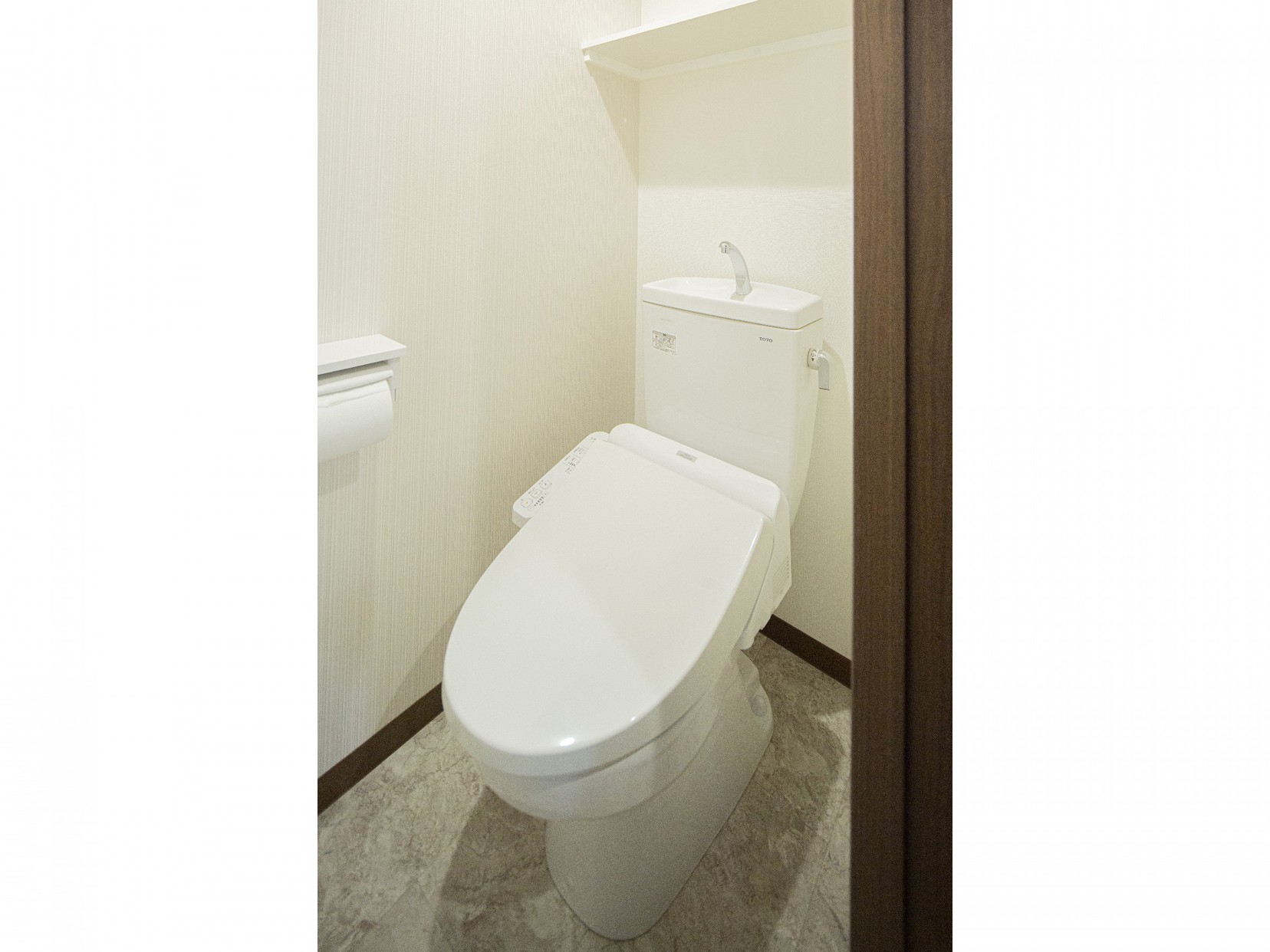 全お部屋タイプトイレは個室です。