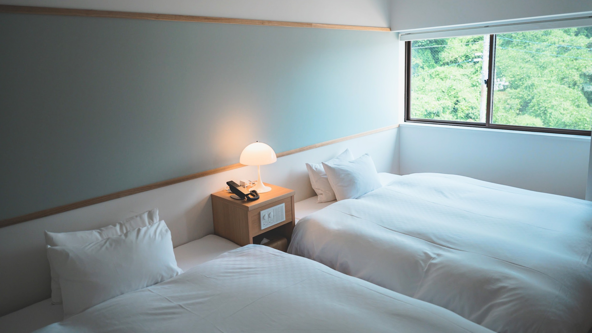 馬島神社・灯台側のお部屋※来島海峡大橋側ではございません（ジュニアスイートA）