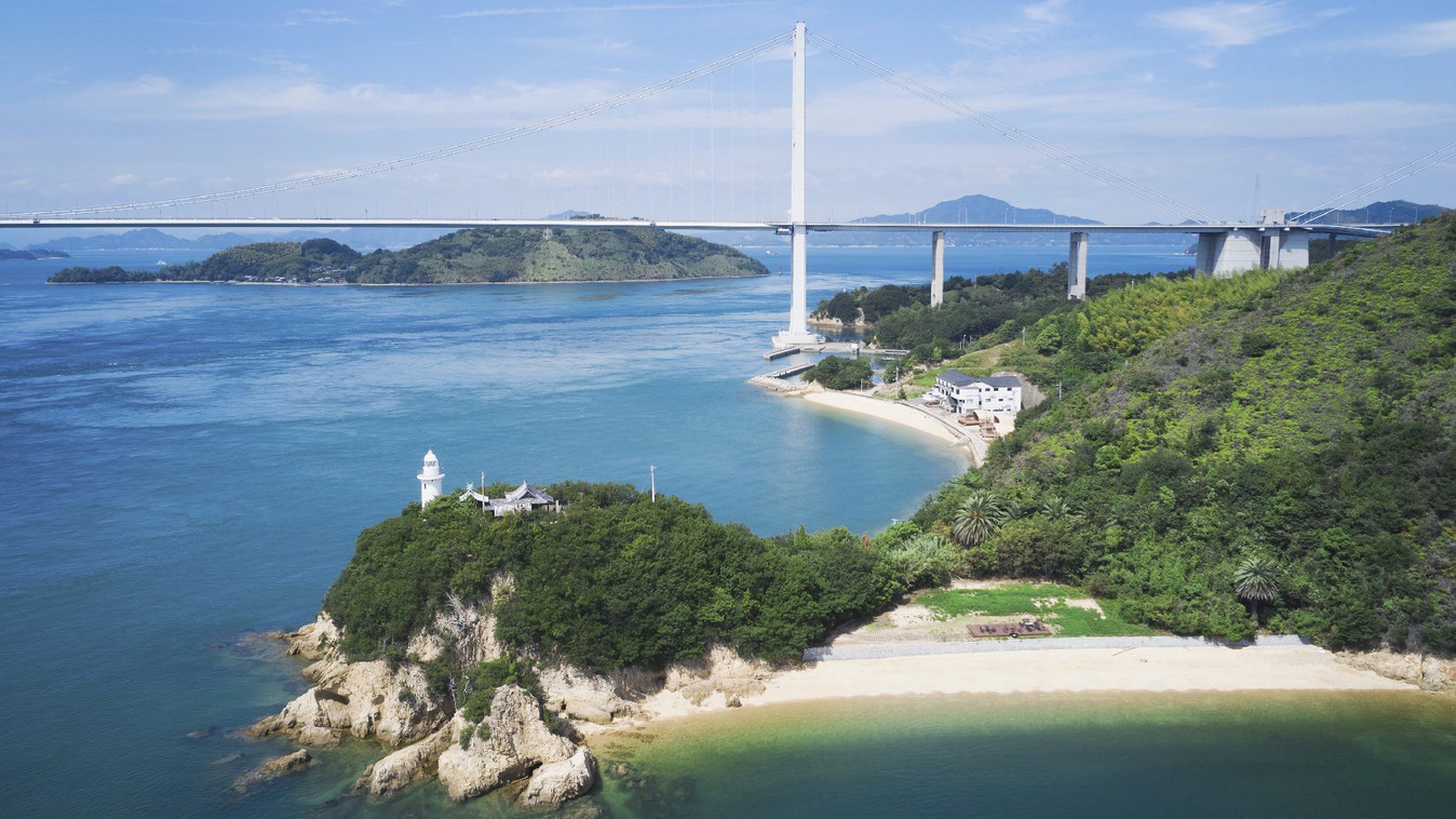 人口が20人にも満たない馬島。島民が守り続けてきた無垢な自然を全身で感じでください。