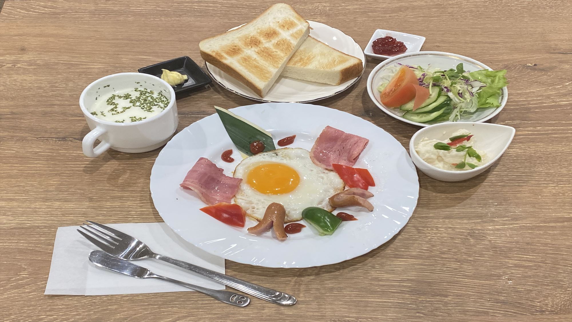 【朝食メニュー】和食セットもしくは洋食セットとなります。例：洋食セット