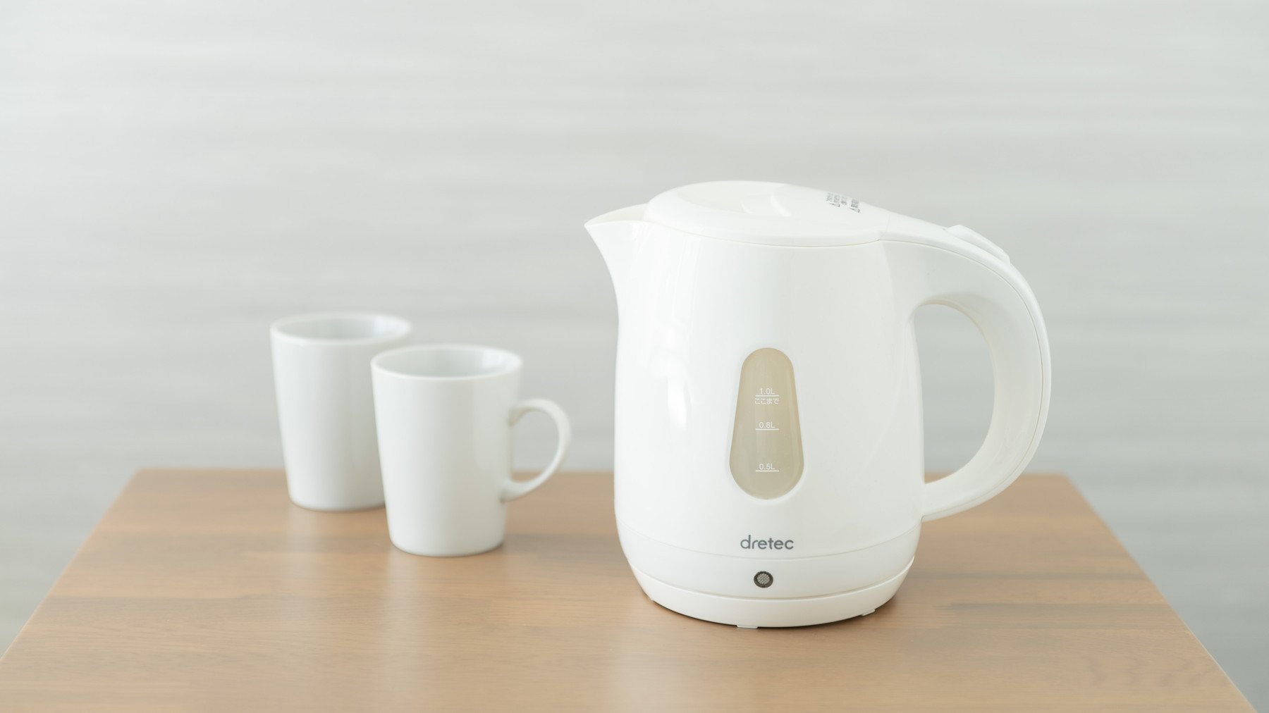 温かい飲み物や夜食などに便利！操作も簡単な電気ケトル