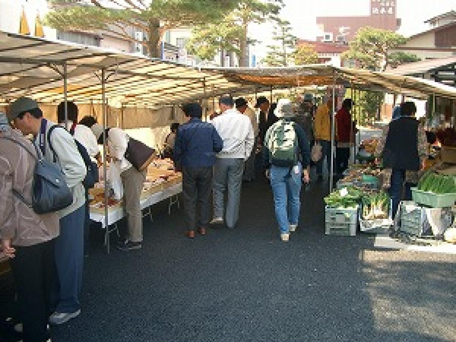 陣屋前朝市