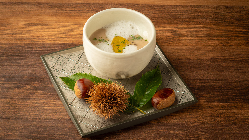 【夕食】［イメージ］ その時期に最も旬な食材を用い、「今」を楽しむ逸品に仕上げました。