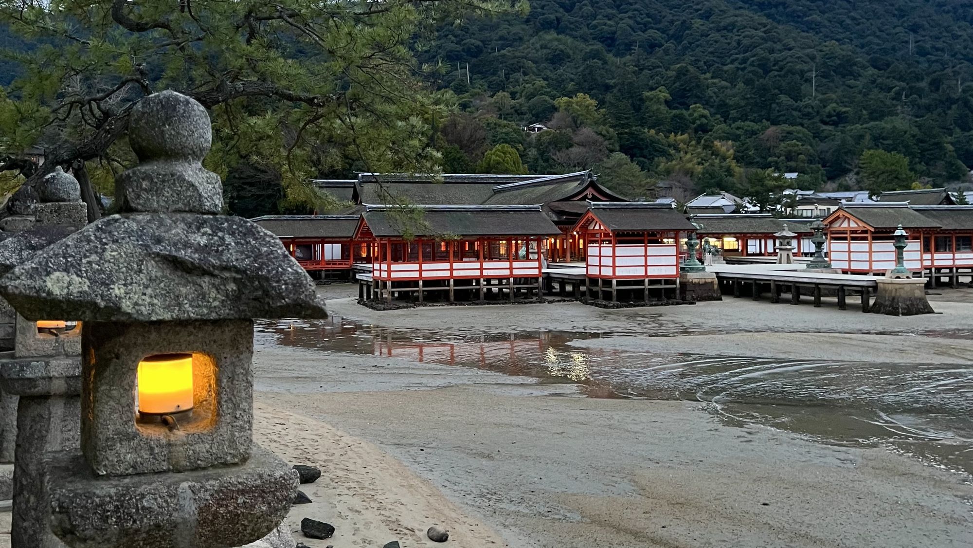 夕刻の厳島神社