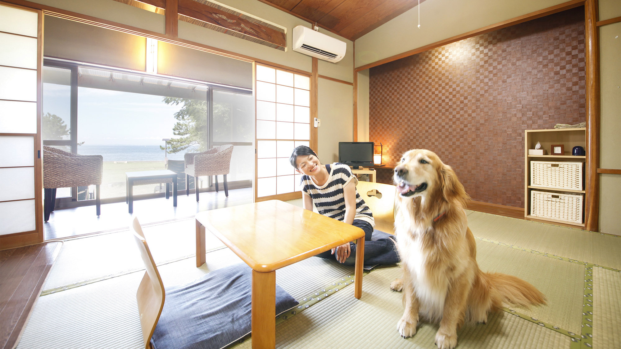 ・大型犬と一緒でもゆとりのある、8畳＋2畳(広縁）のお部屋です