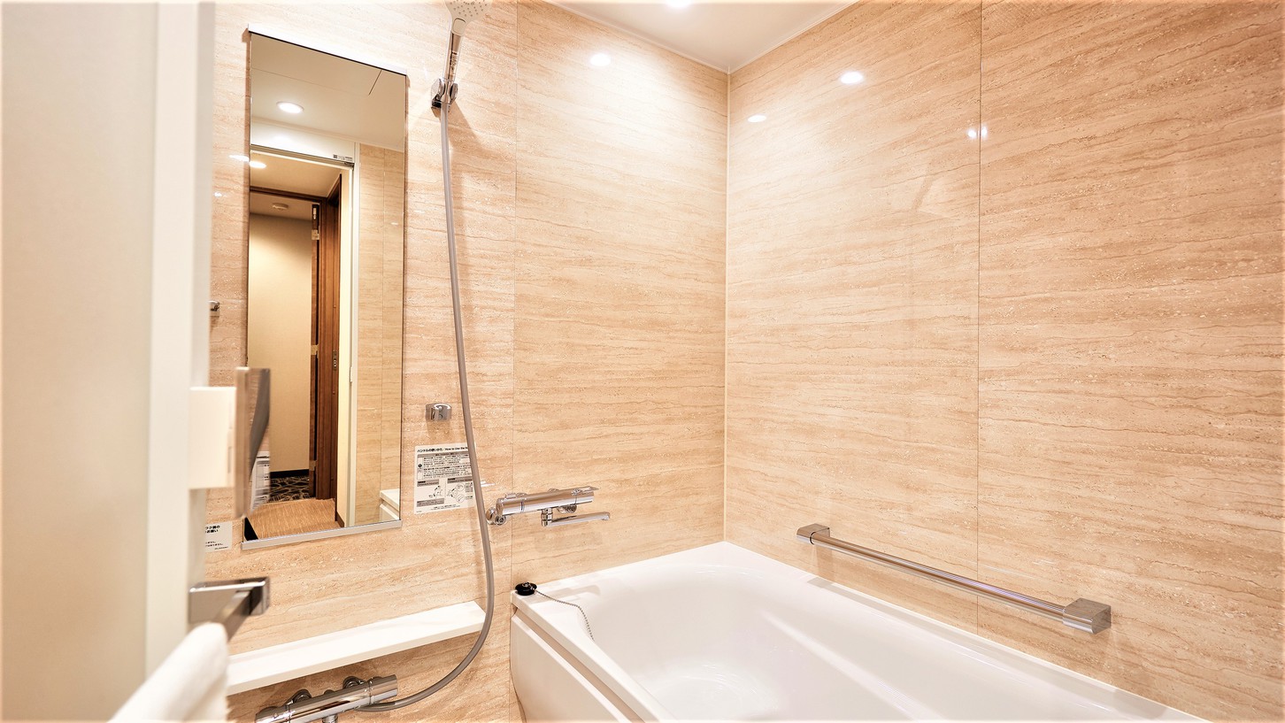 和洋室はバストイレ別の広々設計