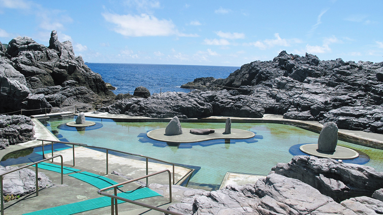 【周辺スポット】神津島温泉保養センター2