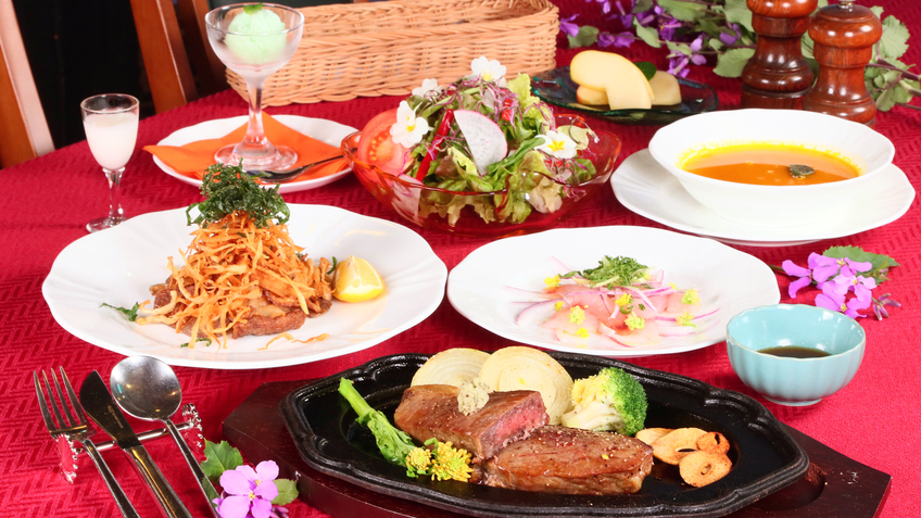 夕食 -Dinner-伊豆半島唯一のブランド牛「伊豆牛」のステーキをメインに