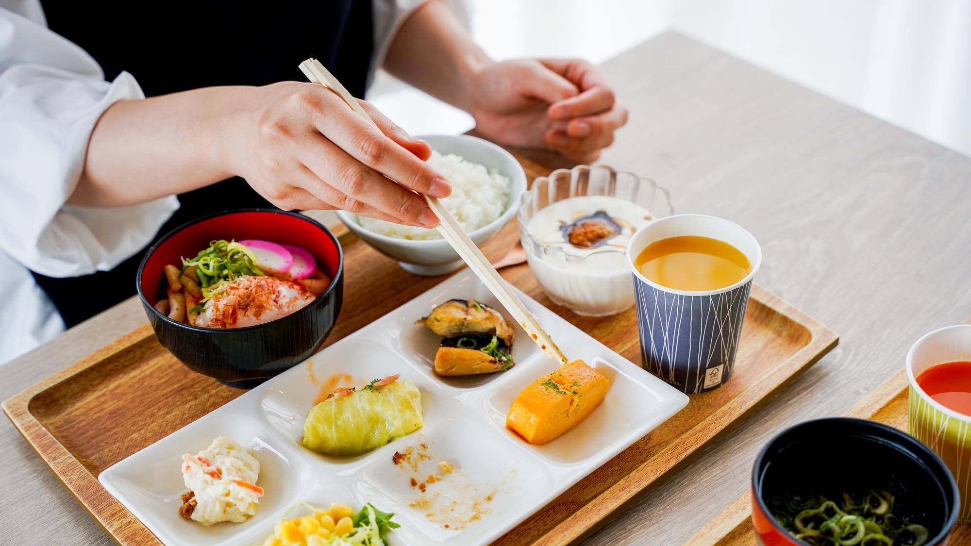 朝食バイキング