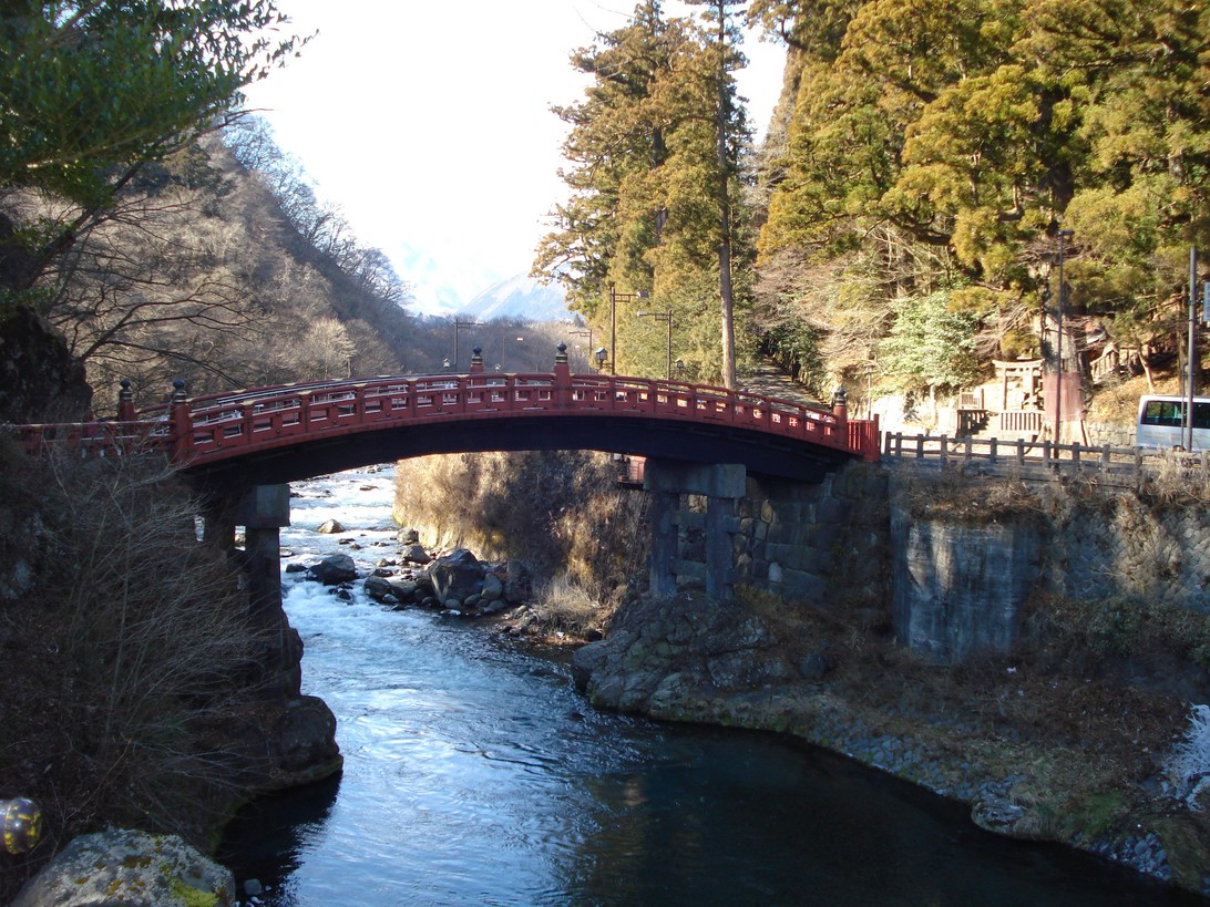 神橋世界遺産「日光の社寺」の玄関ともいえる綺麗な橋です！！車で15分